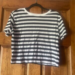 Cropped Tee